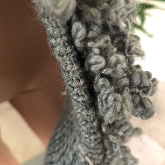 Beautiful Unique Style Gray Sweater - Picture 12 of 14